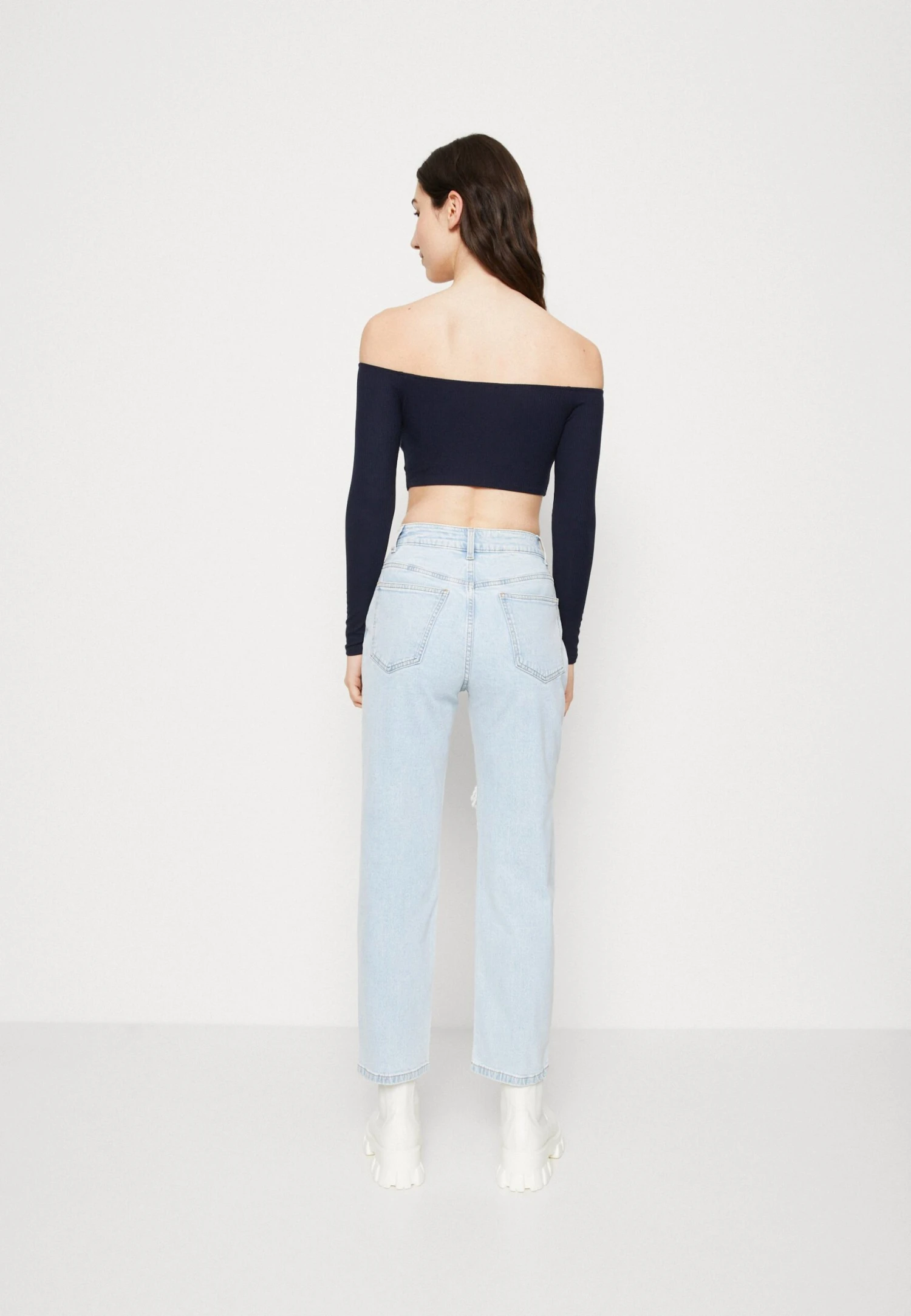 Wal G Hollie Off Shoulder Crop - Long Sleeved Top - Navy - Image 3